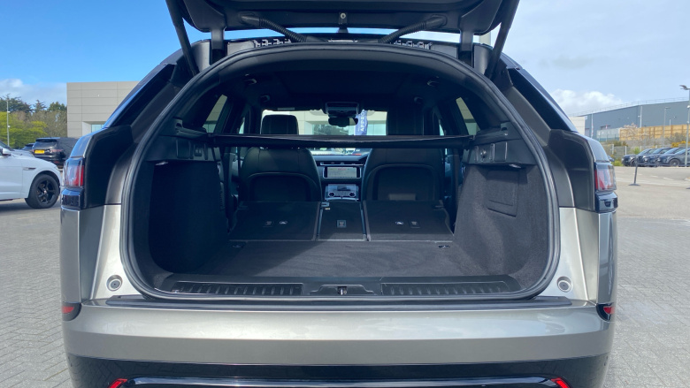 Land Rover Range Rover Velar 3.0 D300 R-Dynamic HSE 5dr Auto Diesel Estate